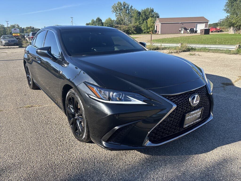 2022 LEXUS ES