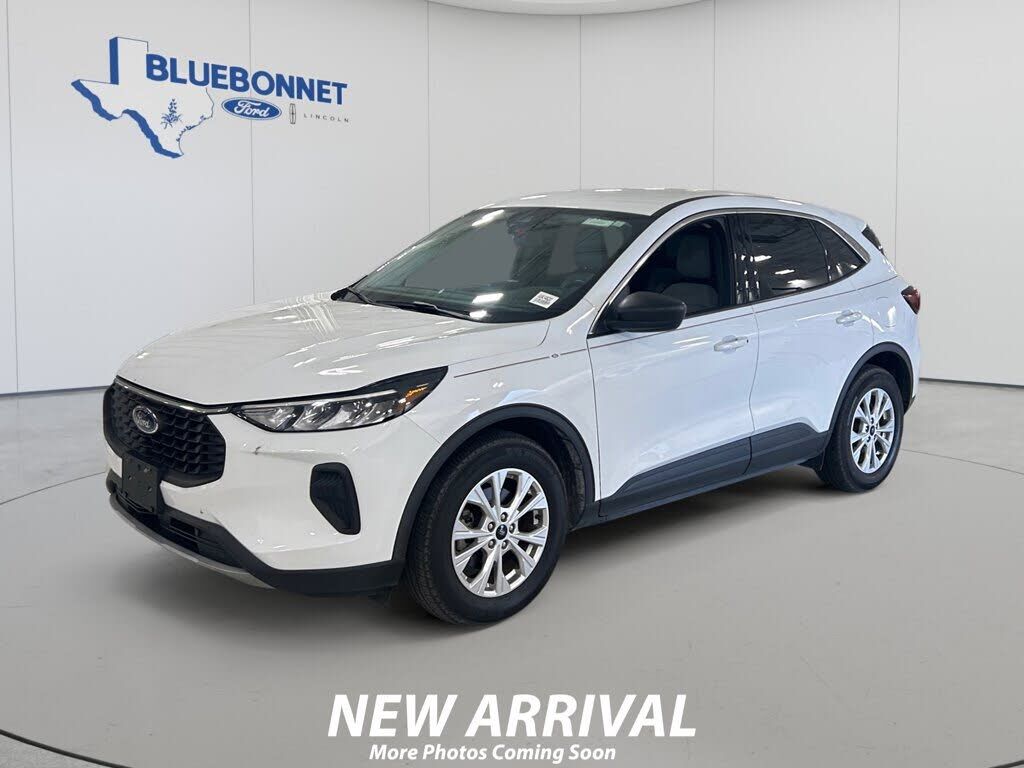 2024 FORD Escape
