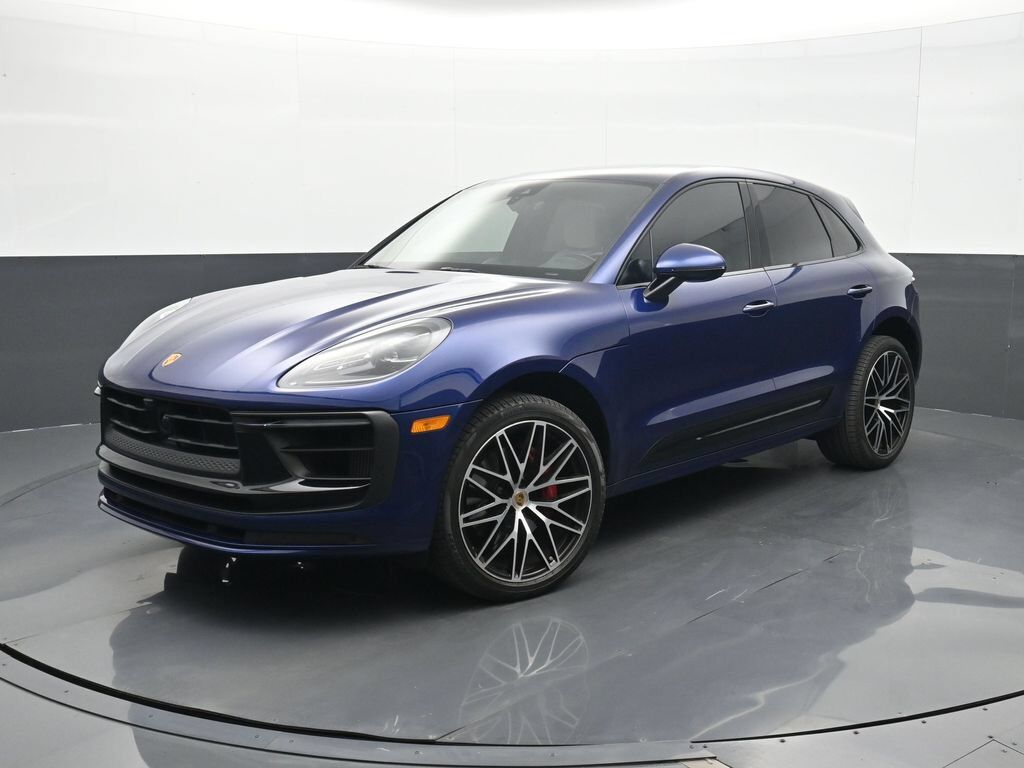 2023 PORSCHE Macan