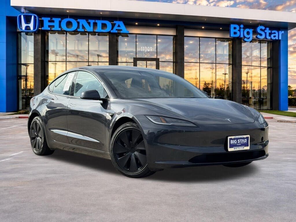 2024 TESLA Model 3