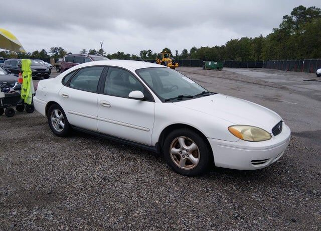 2004 FORD Taurus
