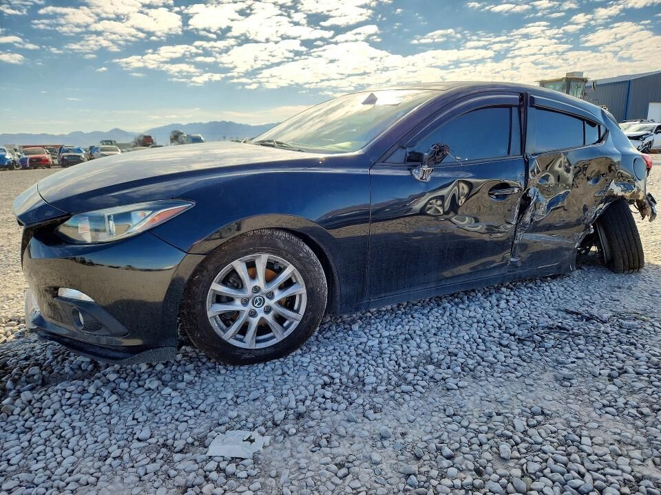 2015 MAZDA Mazda3