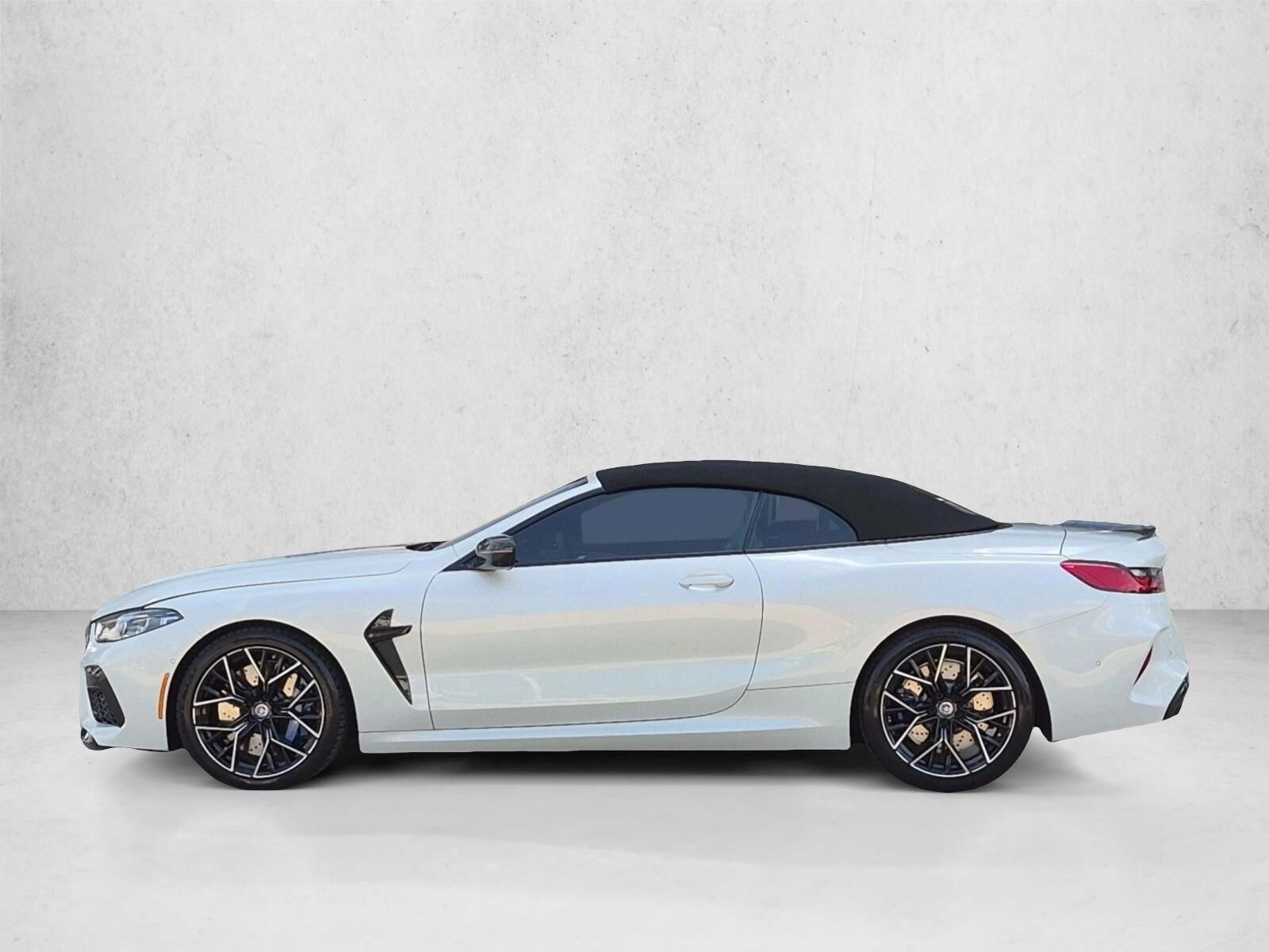 2025 BMW M8