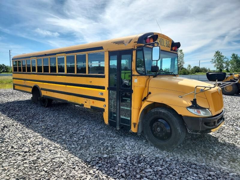 2015 IC BUS PB105