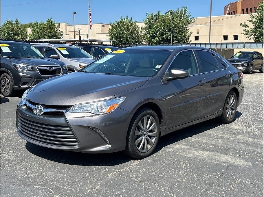 2017 TOYOTA Camry