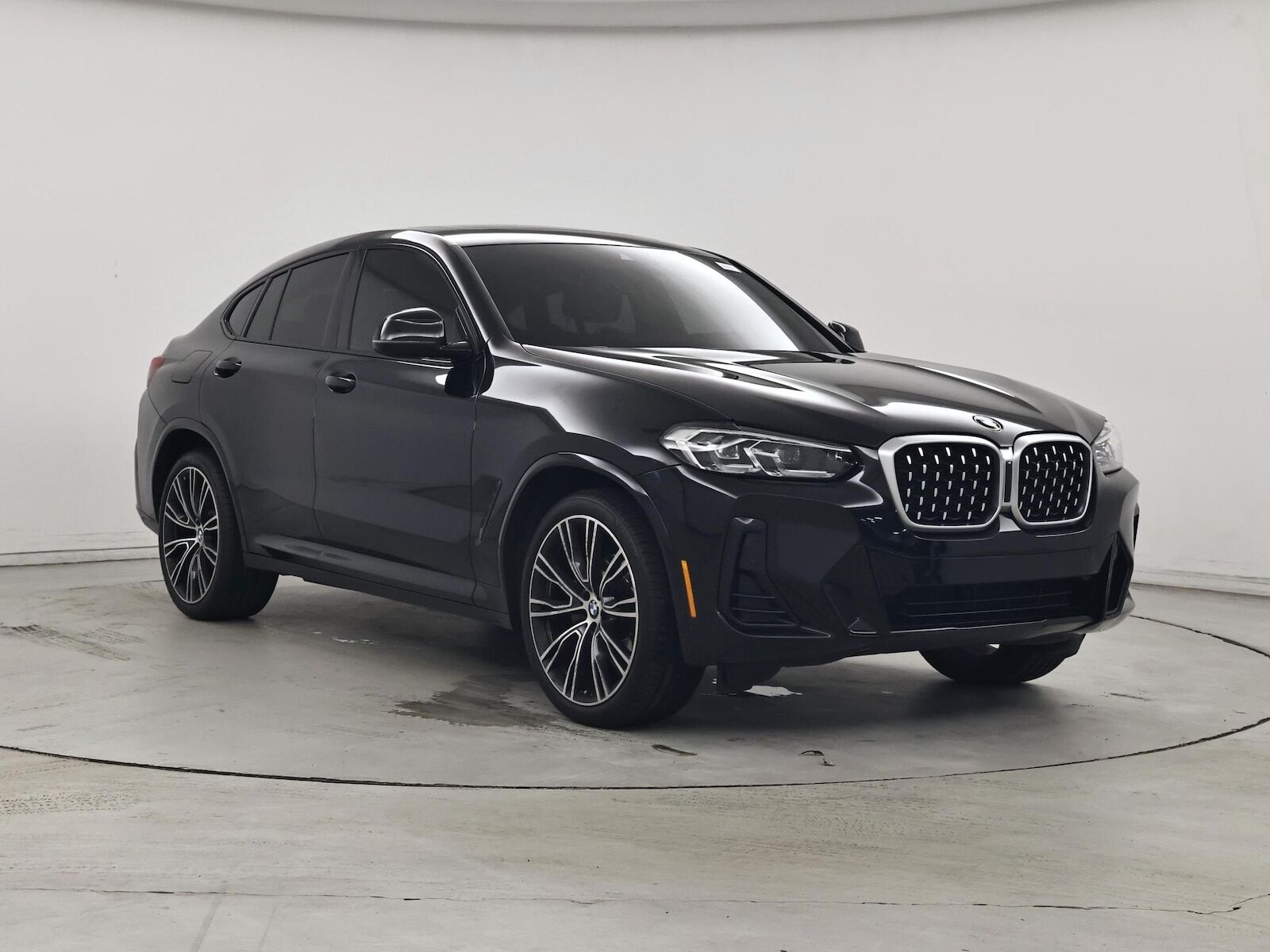 2023 BMW X4
