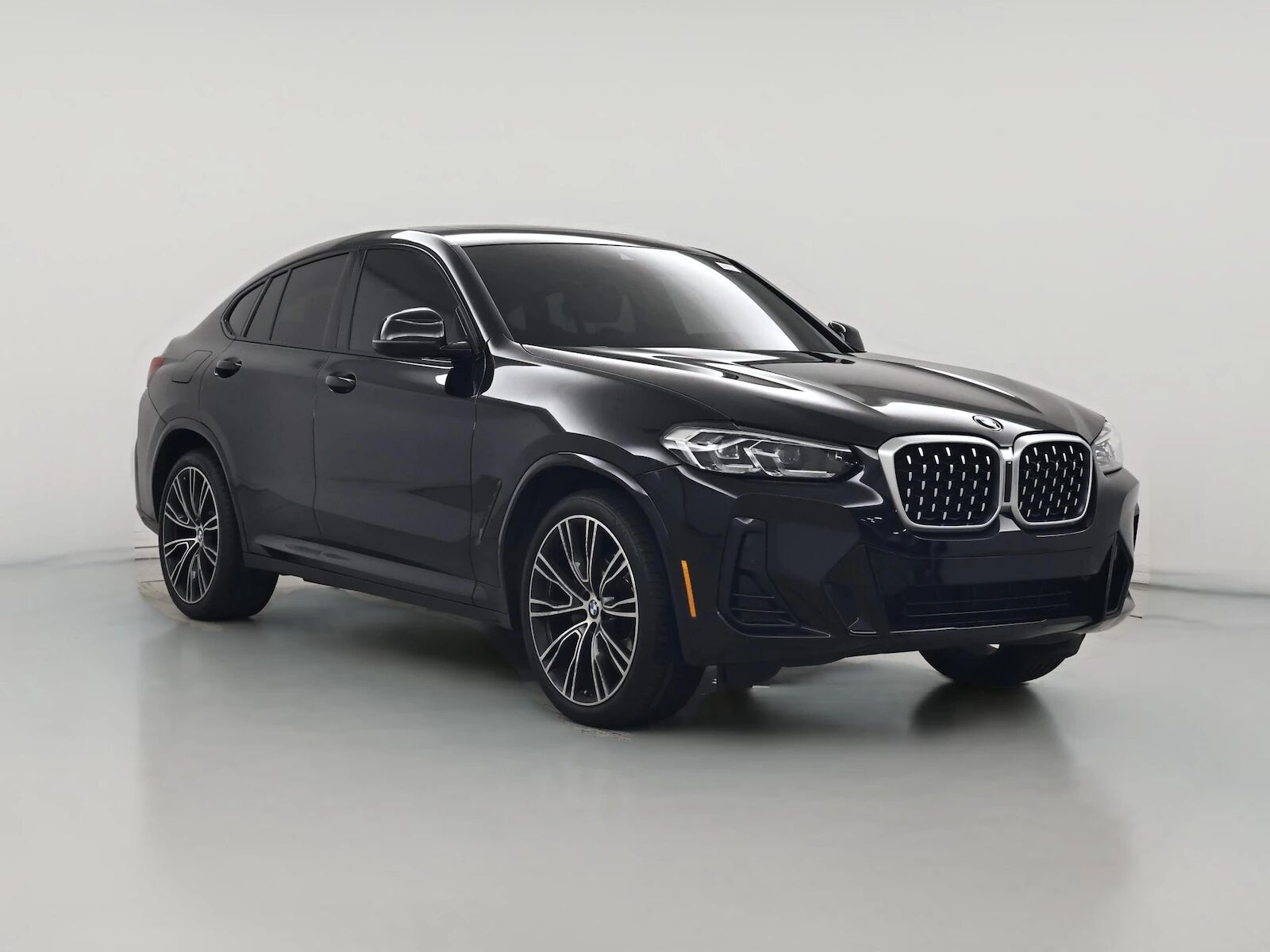 2023 BMW X4