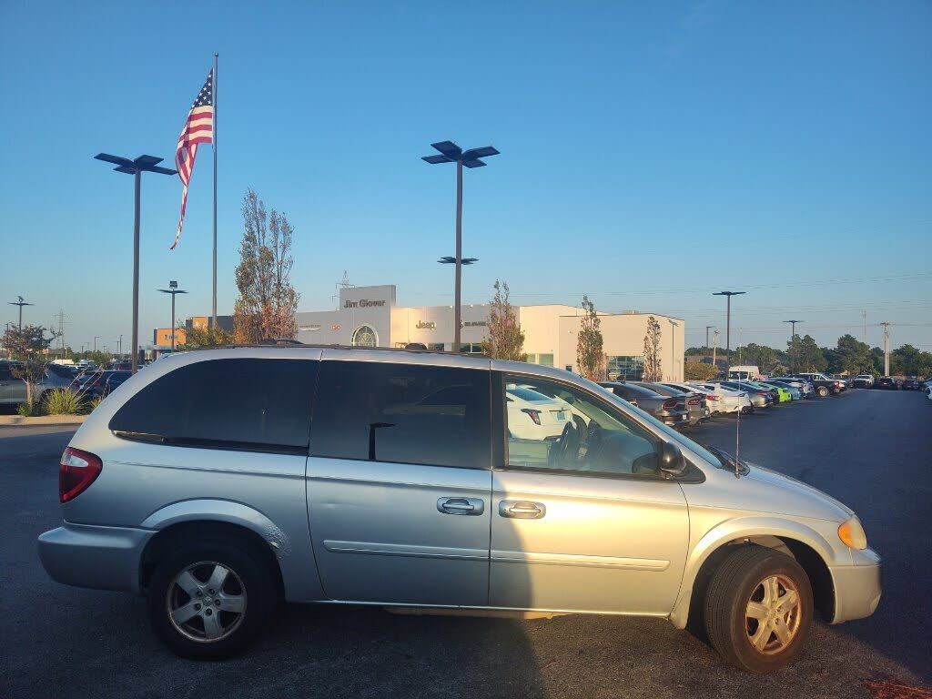 2006 DODGE Caravan