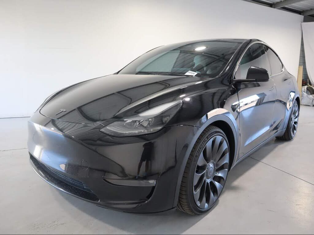 2024 TESLA Model Y