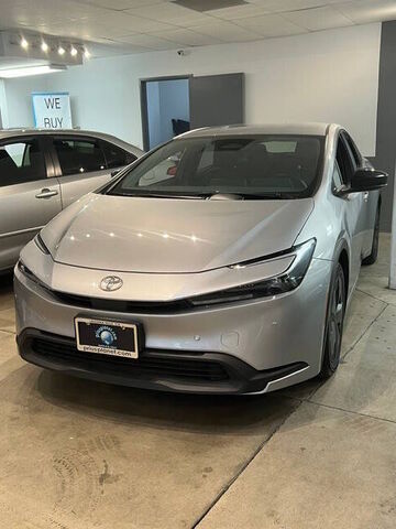 2025 TOYOTA PRIUS