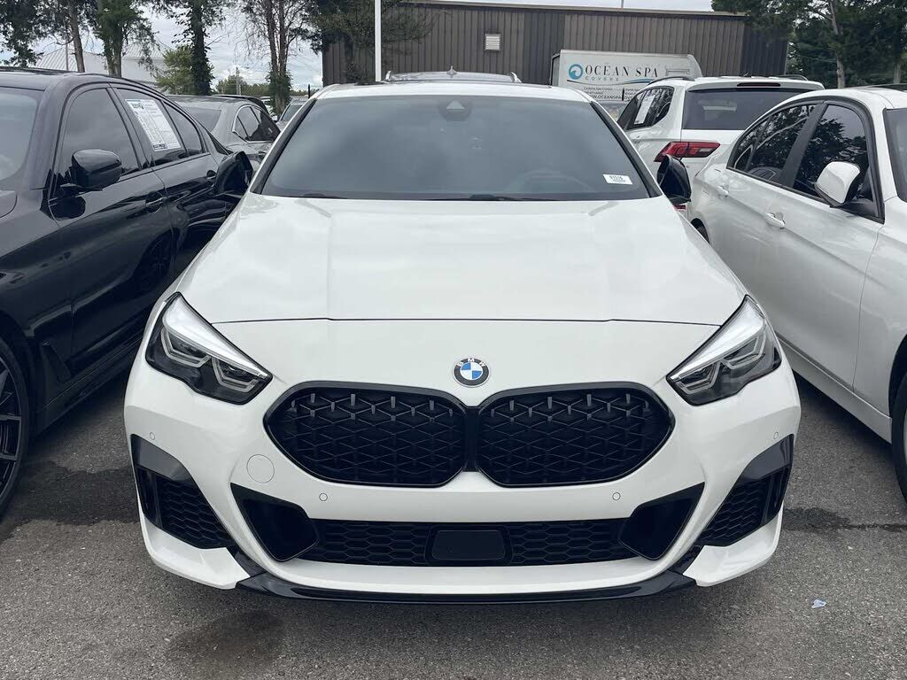 2024 BMW M235i