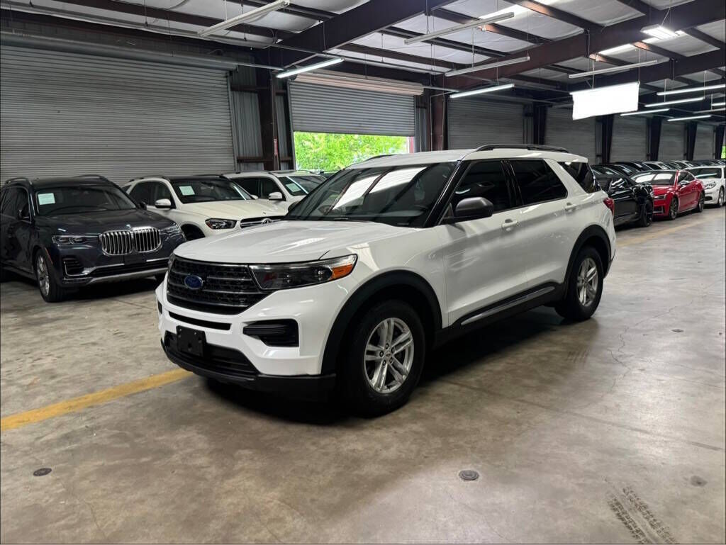 2021 FORD Explorer