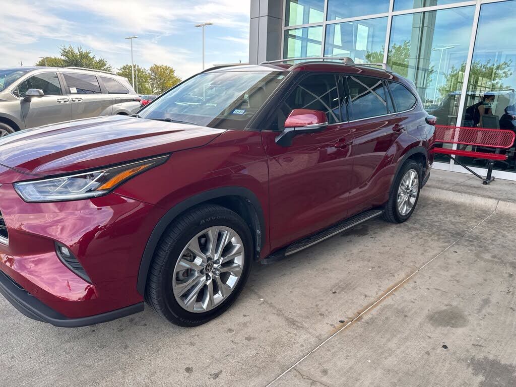 2022 TOYOTA Highlander