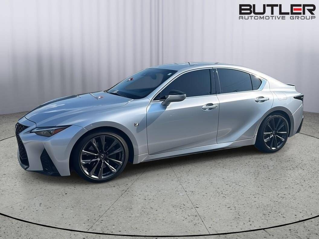 2021 LEXUS IS