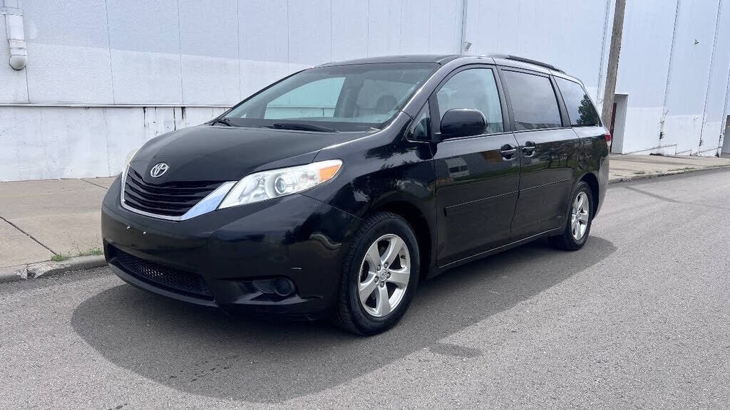 2013 TOYOTA Sienna