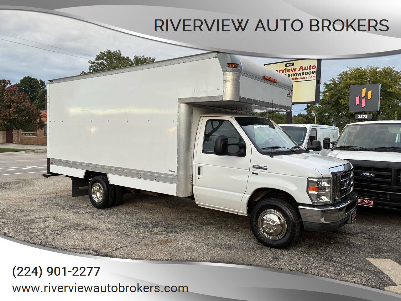 2013 FORD E-350