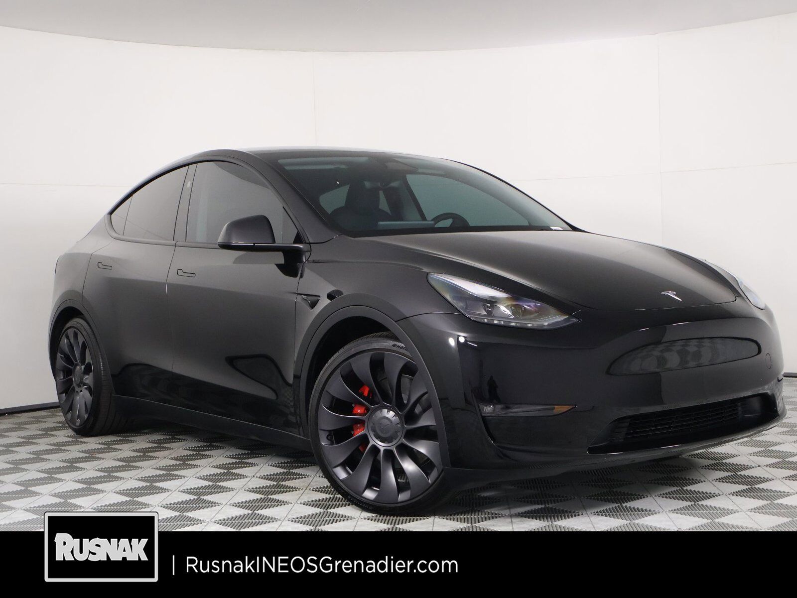 2024 TESLA Model Y