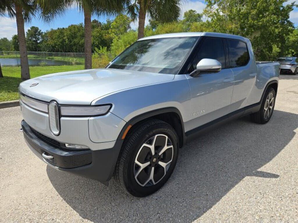 2024 RIVIAN R1T
