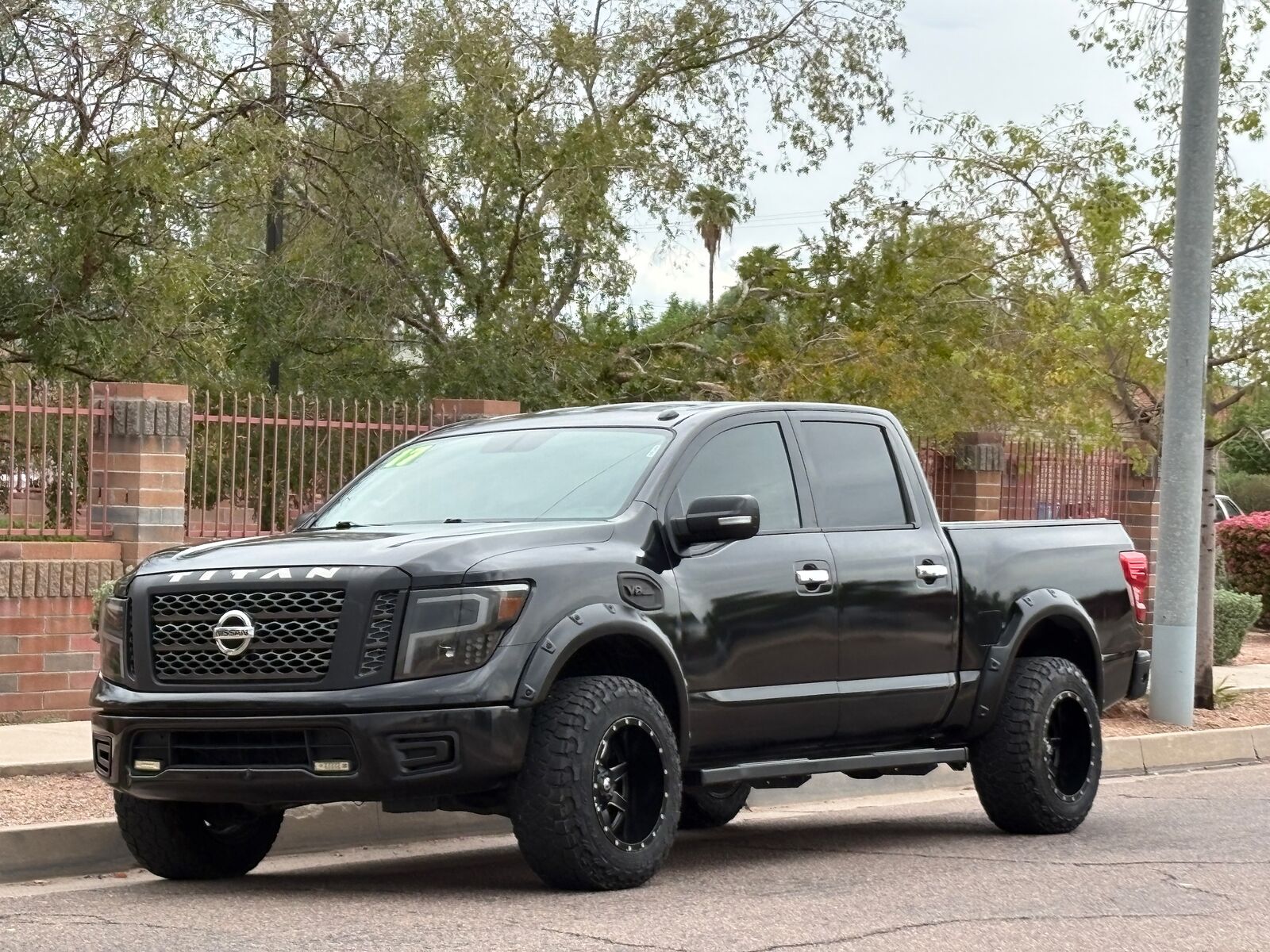 2017 NISSAN Titan