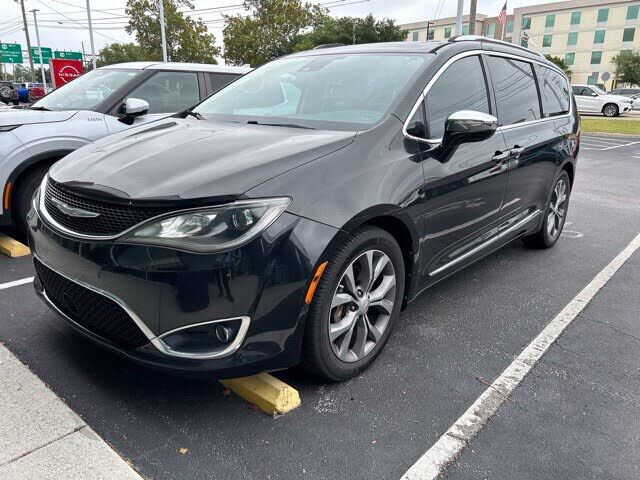 2017 CHRYSLER Pacifica