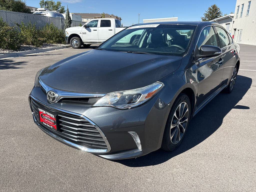 2017 TOYOTA Avalon