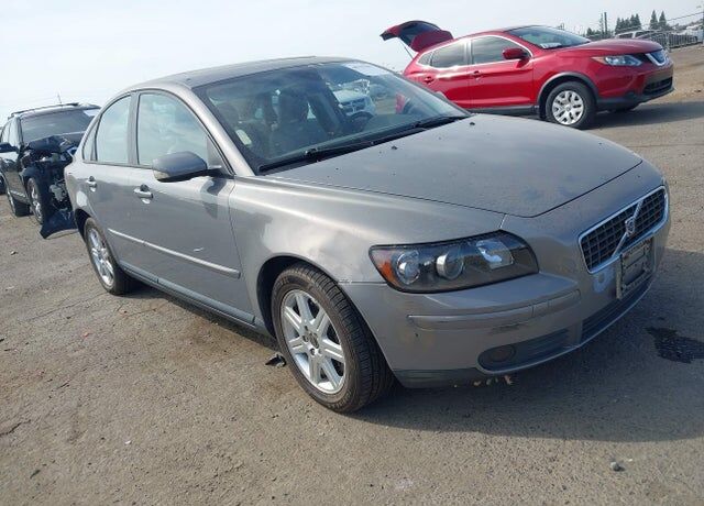 2005 VOLVO S40