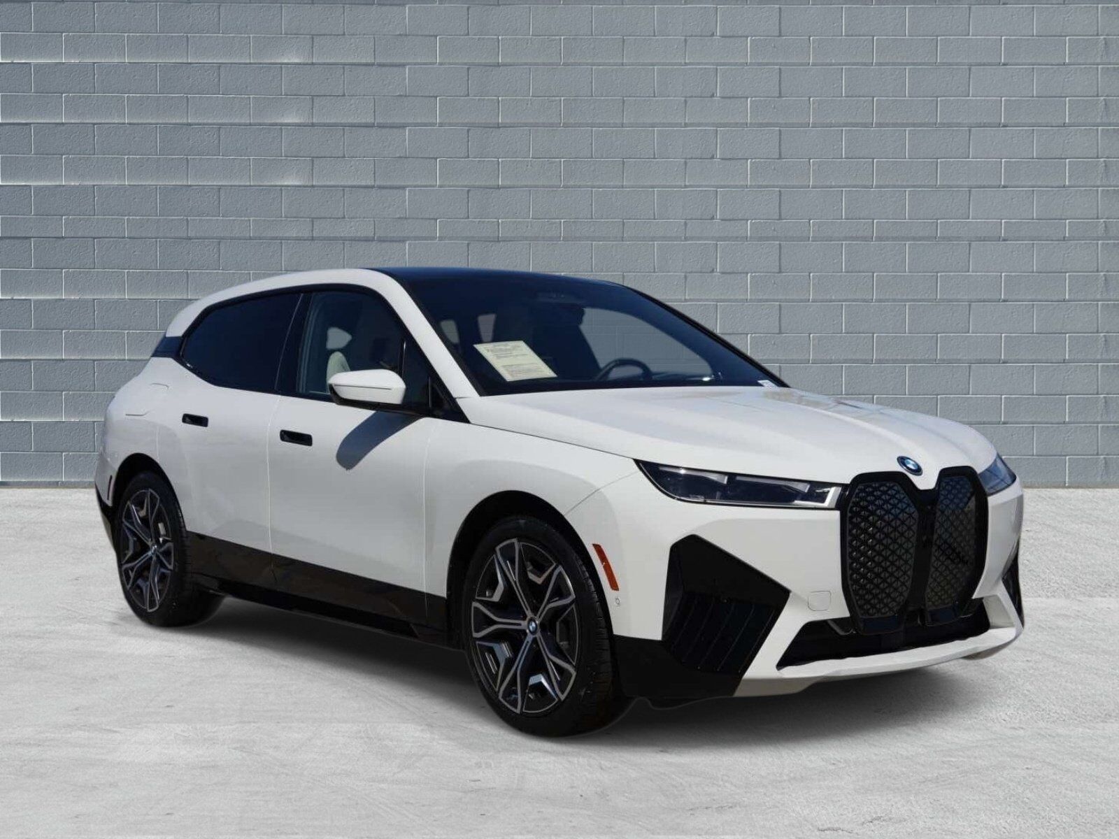 2023 BMW ix