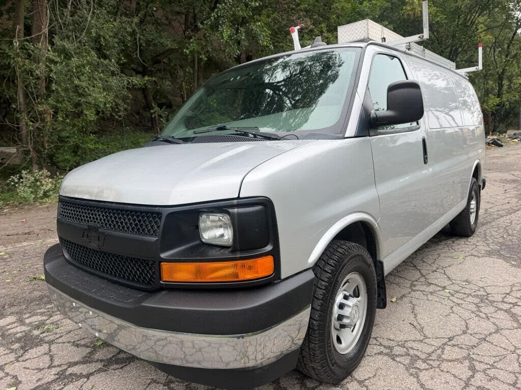 2017 CHEVROLET Express