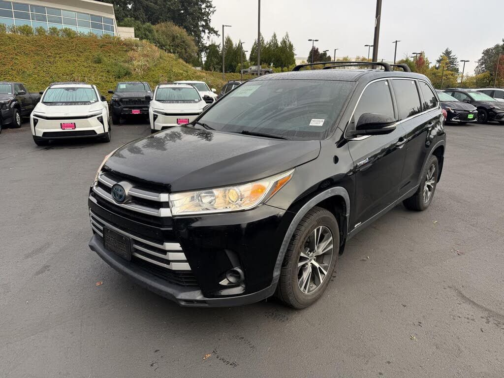 2019 TOYOTA Highlander
