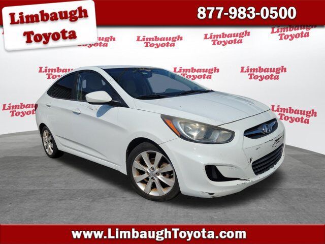 2012 HYUNDAI Accent