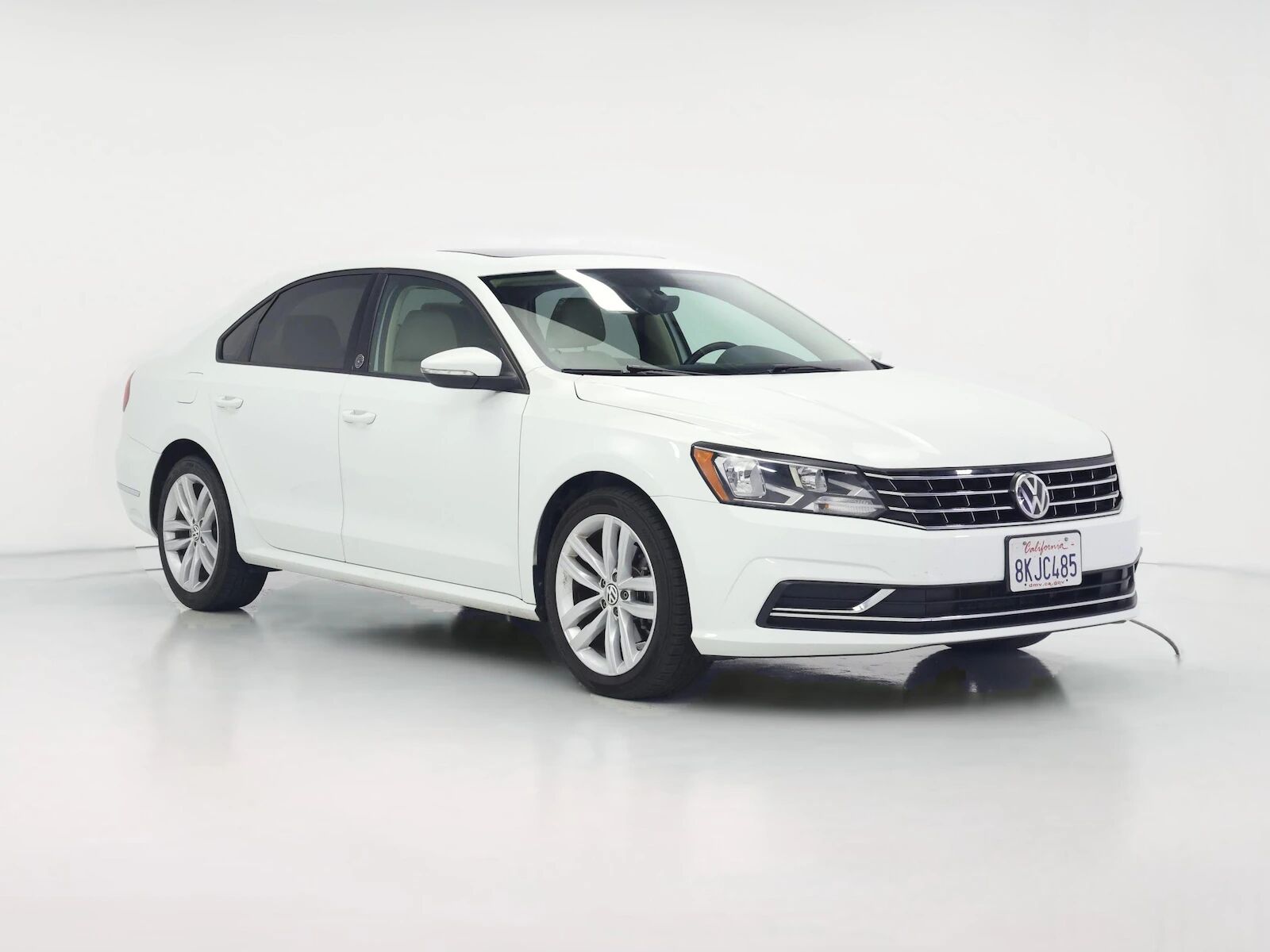 2019 VOLKSWAGEN Passat