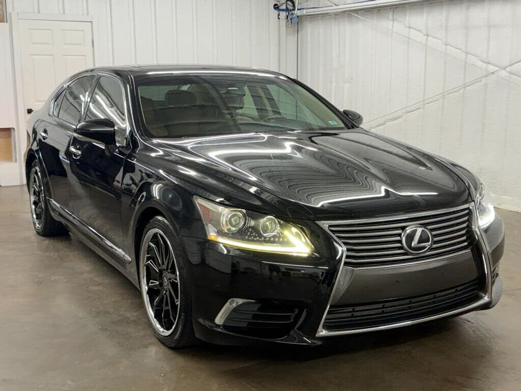 2013 LEXUS LS