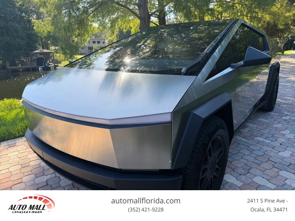 2024 TESLA Cybertruck