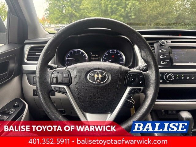 2017 TOYOTA Highlander