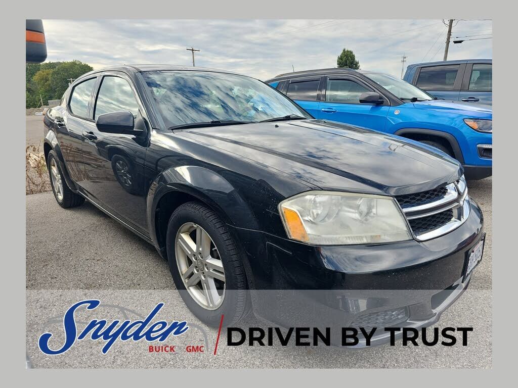 2012 DODGE Avenger