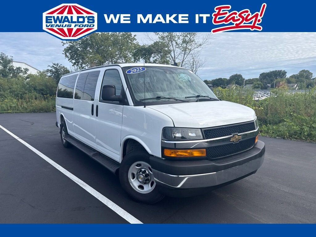 2025 CHEVROLET Express