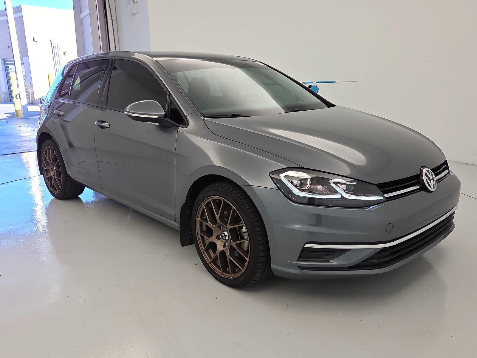 2021 VOLKSWAGEN Golf