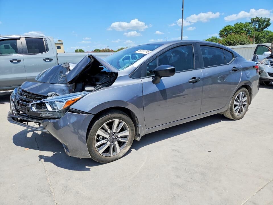 2024 NISSAN Versa