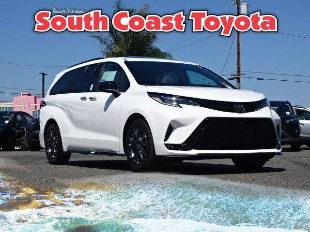 2026 TOYOTA Sienna