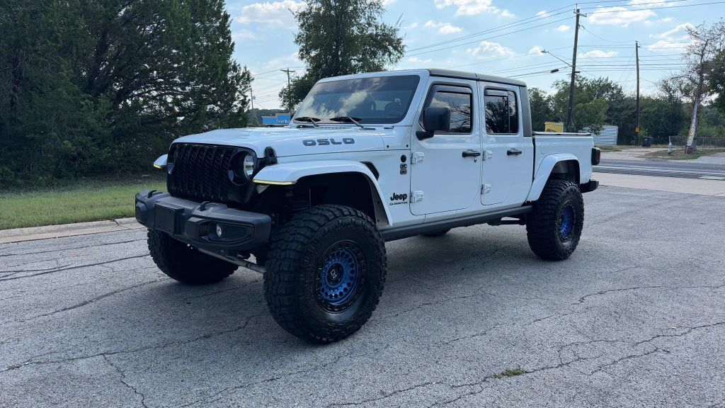 2022 JEEP Gladiator