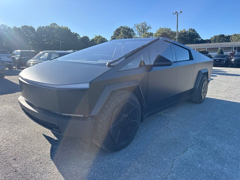 2024 TESLA Cybertruck