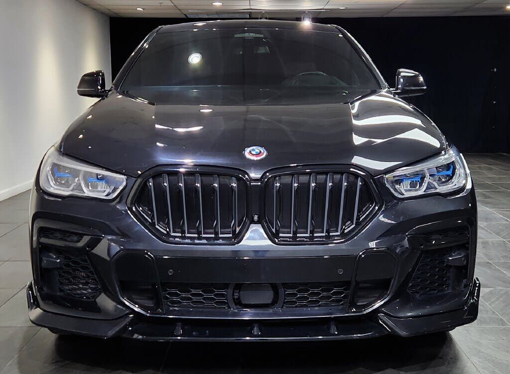 2022 BMW X6