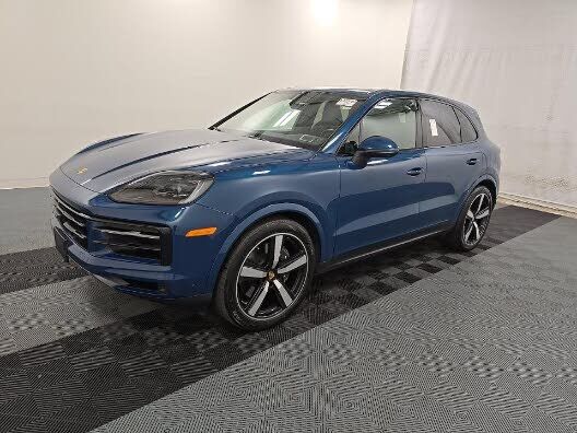 2024 PORSCHE Cayenne