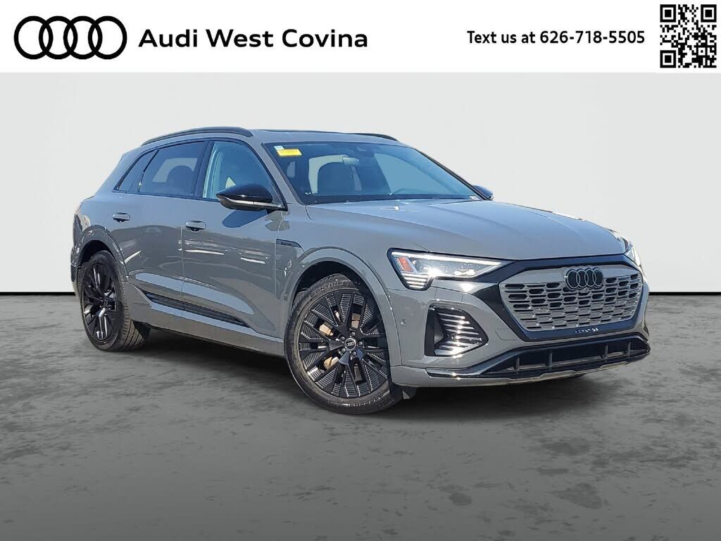 2024 AUDI Q8