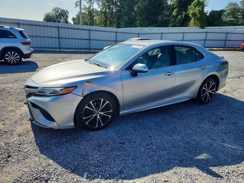 2018 TOYOTA Camry