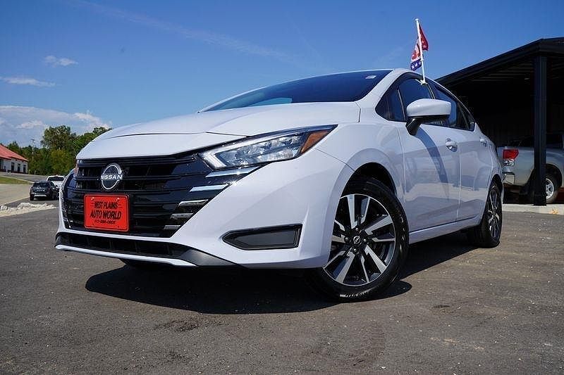 2025 NISSAN Versa