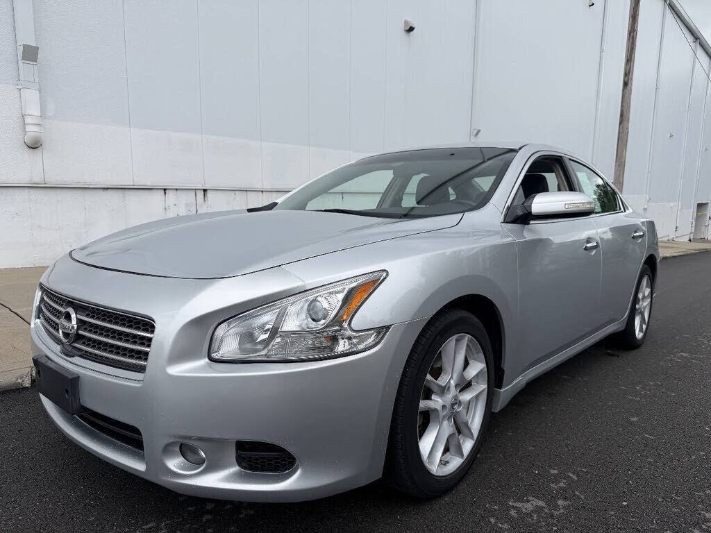 2010 NISSAN Maxima