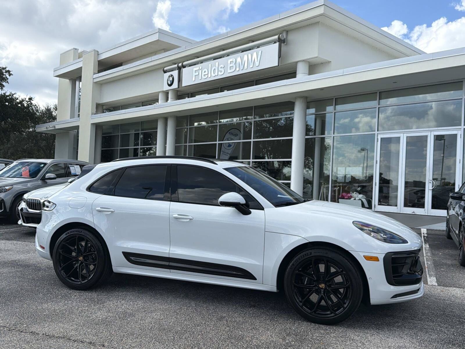 2024 PORSCHE Macan