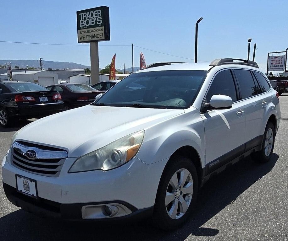2012 SUBARU Outback