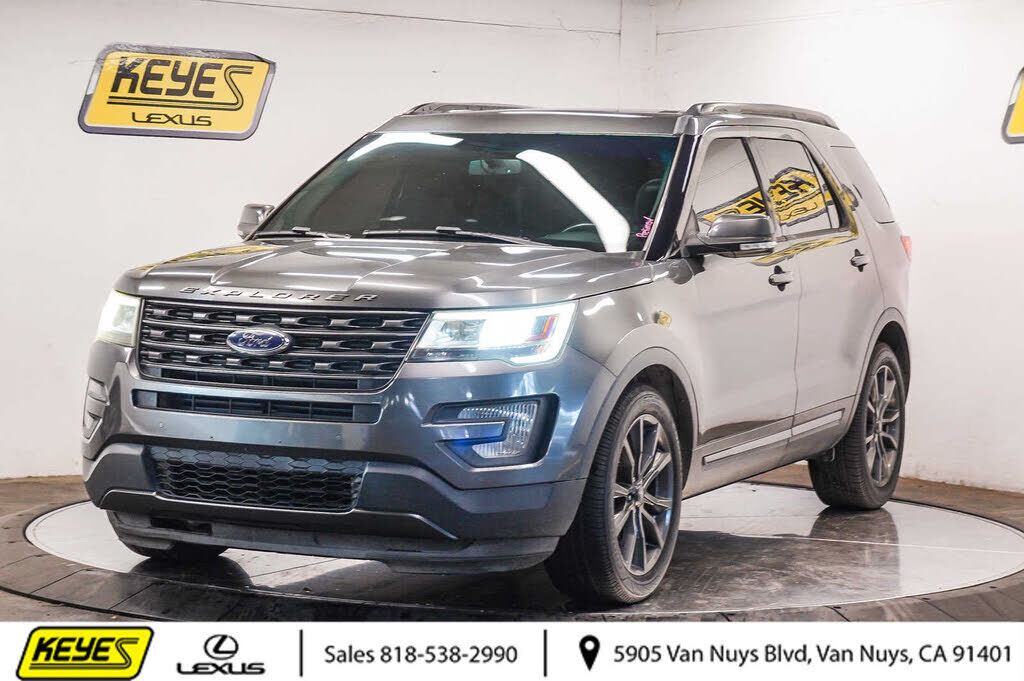 2017 FORD Explorer